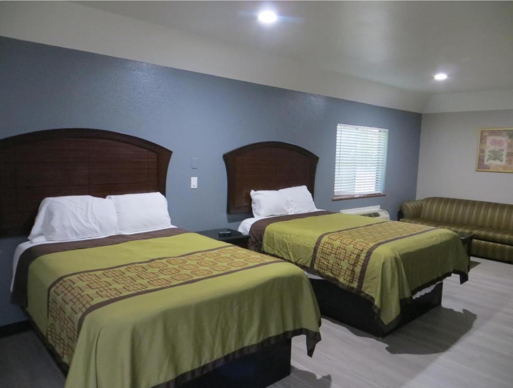 Regency Suites Iah Beltway 8 Хьюстон Экстерьер фото