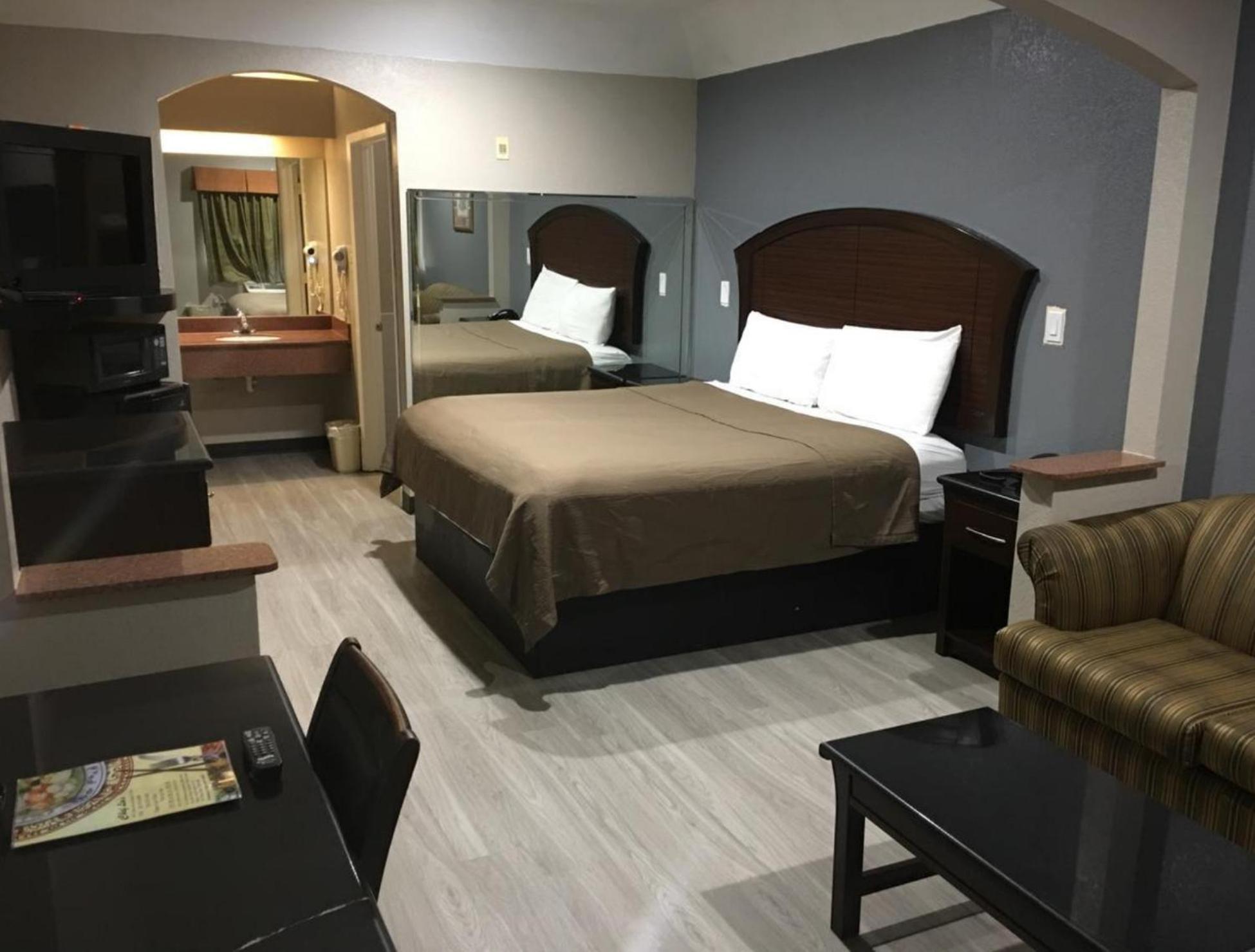 Regency Suites Iah Beltway 8 Хьюстон Экстерьер фото
