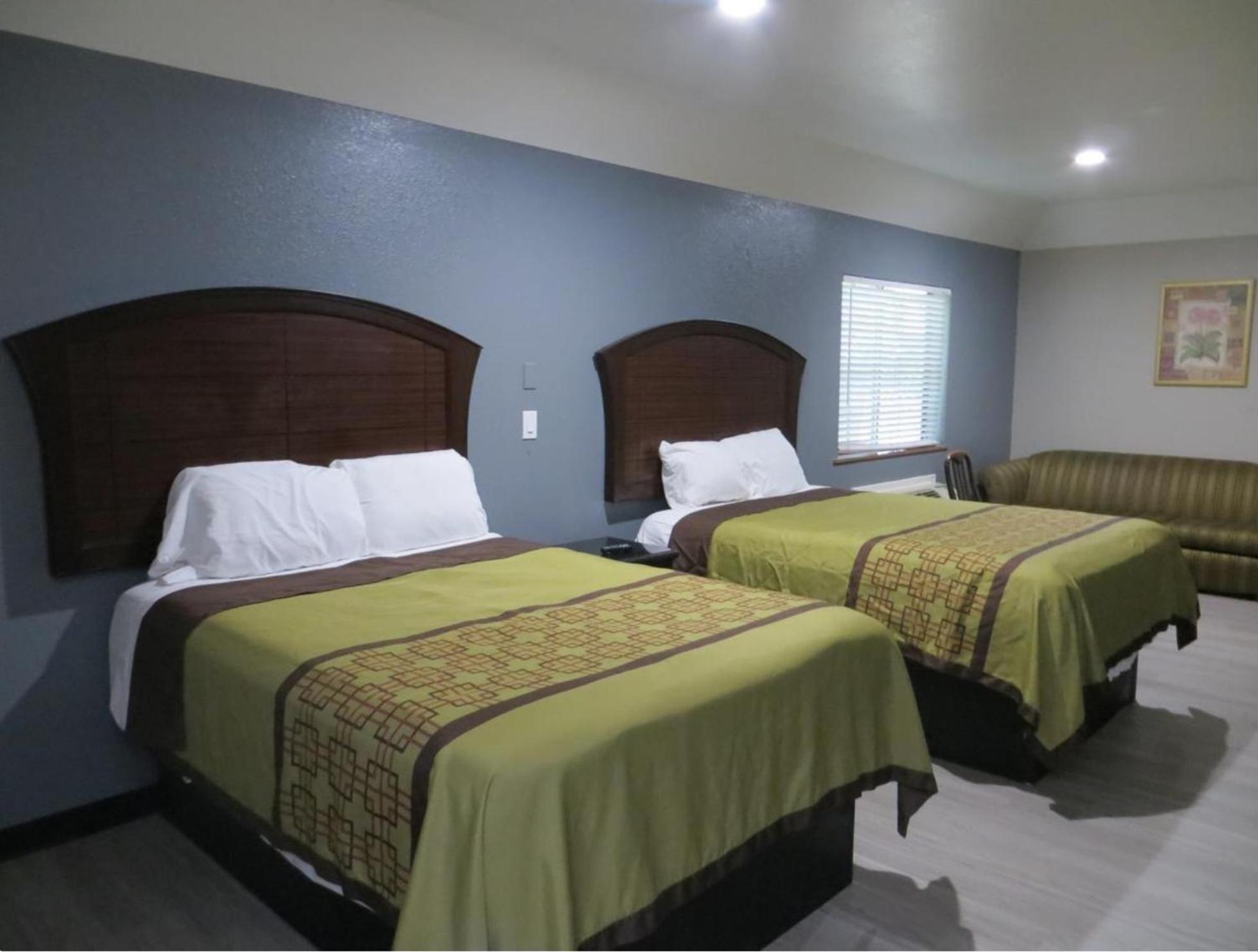 Regency Suites Iah Beltway 8 Хьюстон Экстерьер фото