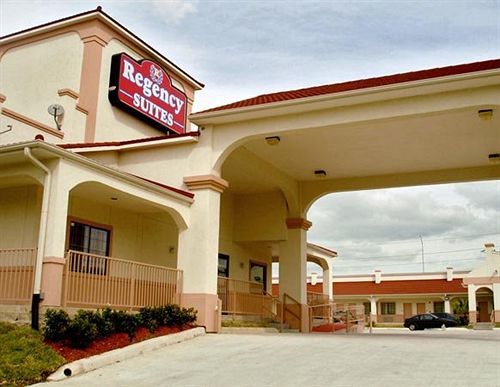 Regency Suites Iah Beltway 8 Хьюстон Экстерьер фото